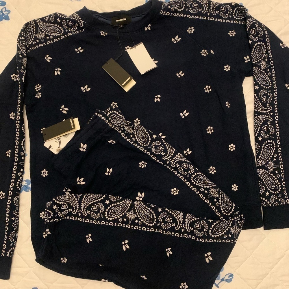 Monrow Bandana Raglan Pullover & Joggers Set: Inca - Picture 7 of 15